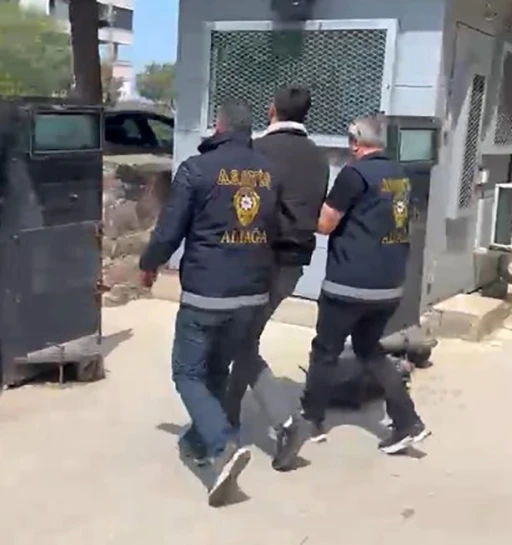 Cezaevi firarisi Aliağa&rsquo;da polisten ka&ccedil;amadı
