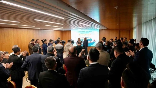 CHP Arnavutk&ouml;y&rsquo;de istifa depremi: 2 meclis &uuml;yesi ve 100 partili CHP&rsquo;den istifa etti
