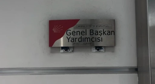 CHP&rsquo;de tahliye sonrası temizlik &ccedil;alışmaları devam ediyor
