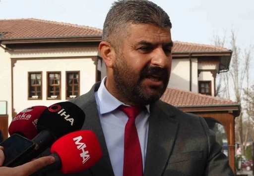 CHP&rsquo;den istifa eden meclis &uuml;yesinden CHP&rsquo;li belediyeye su&ccedil;lama
