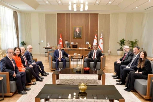 CHP Genel Başkanı Özel, KKTC Cumhurbaşkanı Erhürman’ı ziyaret etti
