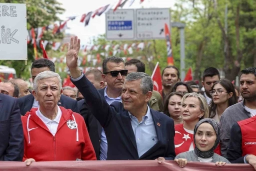 CHP Genel Başkanı &Ouml;zel: "Gen&ccedil;ler Cumhuriyet&rsquo;e ve Cumhuriyet&rsquo;in kazanımlarına sahip &ccedil;ıkmaya kararlı"
