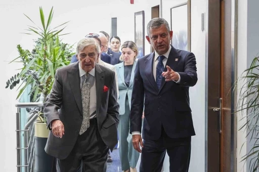 CHP Genel Başkanı &Ouml;zel, Rahmi Ko&ccedil; ve Ali Ko&ccedil;&rsquo;u kabul etti

