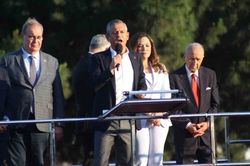 CHP Genel Başkanı Özel, Tekirdağ’da partililere seslendi
