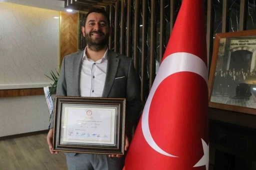 CHP’li meclis üyesinin TİP’li başkana ettiği küfür ortalığı savaş alanına çevirdi

