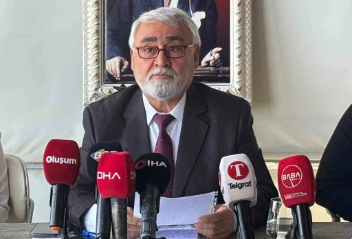 CHP Şehitkamil İl&ccedil;e Başkanı Hurşit Yıldırım, sert s&ouml;zlerle istifa etti
