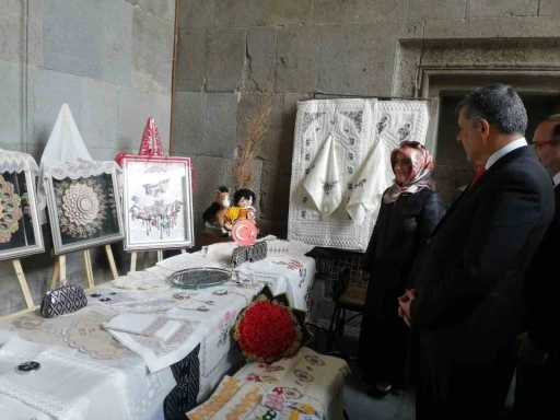 Çifte Minareli Medrese’de &quot;Öğrenme Şenliği&quot; sergisi açıldı
