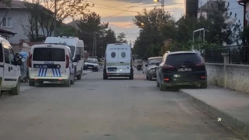 &Ccedil;ifteler&rsquo;de komşuların park kavgası kanlı bitti: 1&rsquo;i ağır 2 yaralı
