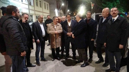 Çığ nedeniyle kapatılan Van-Bahçesaray yolu ulaşıma açıldı
