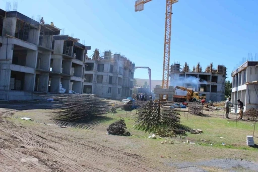 Çıldır da 2. etap TOKİ hızla yükseliyor
