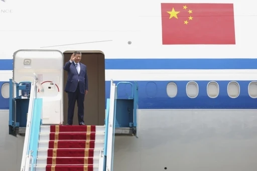 Çin Devlet Başkanı Jinping, Vietnam’da
