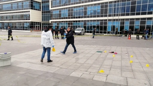 Cinayet davasının sanığı firari avukat yakalanamadı

