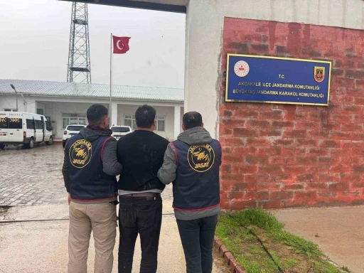 Cinayet su&ccedil;undan 10 yıldır aranan şahıs yakalandı
