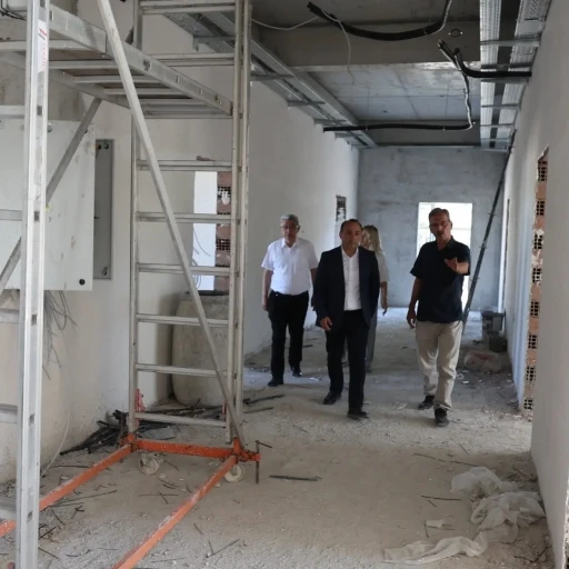 &Ccedil;ine&rsquo;deki 71 yıllık okulun yerinde yeni eğitim yuvası y&uuml;kseliyor
