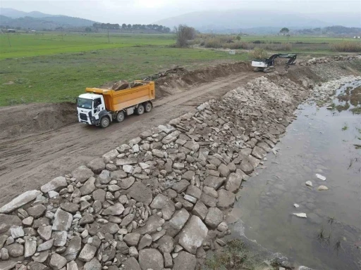 &Ccedil;ine Sulaması inşaatında &ccedil;alışmalar s&uuml;r&uuml;yor
