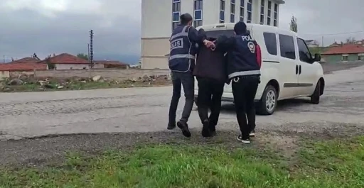 ’Cinsel istismar’ suçundan aranan 2 kişi yakalandı
