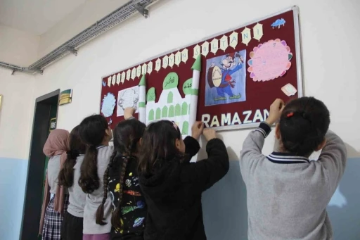 Cizre&rsquo;de &ouml;ğrenciler Ramazan ruhunu okullarda yaşıyor
