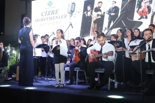 Cizre&rsquo;de &ouml;ğretmen ve &ouml;ğrencilerden konser
