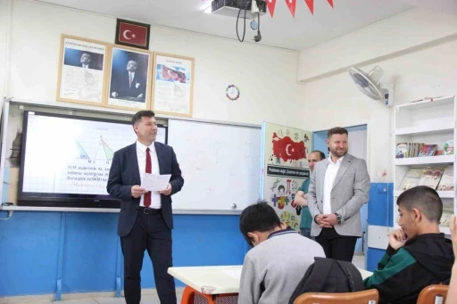 Cizre&rsquo;de okullarda "g&ouml;n&uuml;l seferberliği" buluşması
