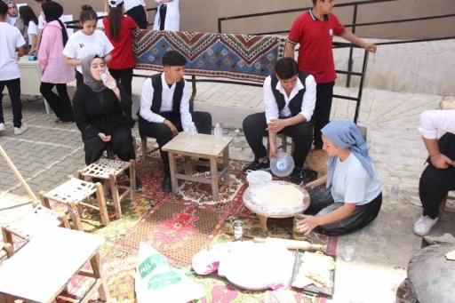 Cizreli &ouml;ğrencilerden bilim fuarında y&ouml;resel lezzet atağı
