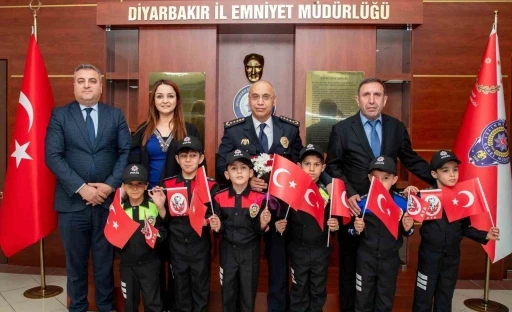 Çocuk evlerinde koruma ve bakım altında bulunan çocuklardan 10 Nisan Haftası sürprizi
