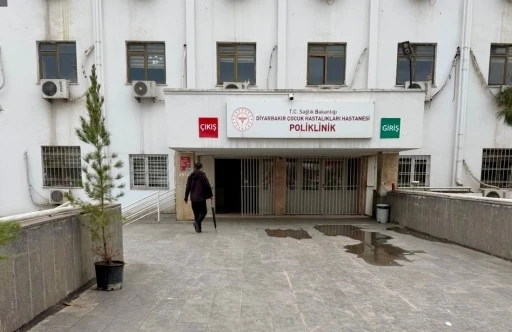 &Ccedil;ocuk Hastalıkları Hastanesinde bayramda &ouml;rnek uygulama
