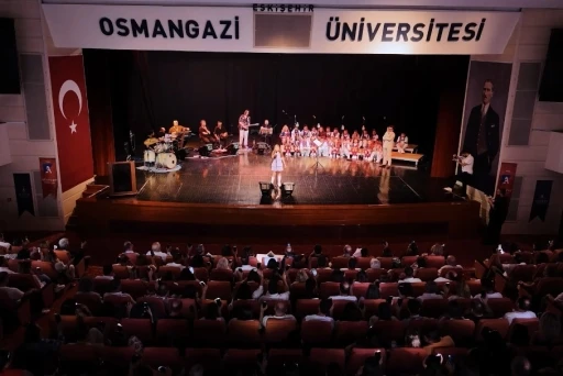 &Ccedil;ocuk Hematoloji ve Onkoloji Servisi&rsquo;nde tedavi g&ouml;ren &ccedil;ocuklara miniklerden anlamlı destek
