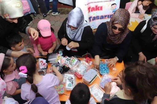 Çocuk şenliği renkli görüntülere sahne oldu
