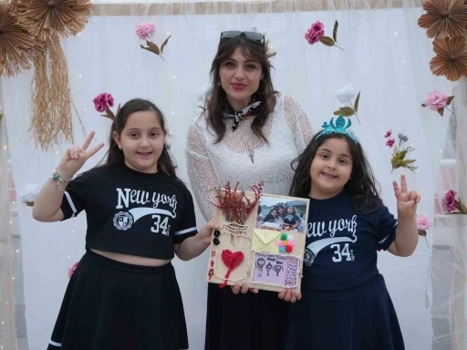 &Ccedil;ocuk &Uuml;niversitesi&rsquo;nde anneler g&uuml;n&uuml; coşkusu
