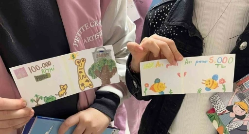 &Ccedil;ocuklar 23 Nisan&rsquo;ı İş Sanat&rsquo;ta kutluyor
