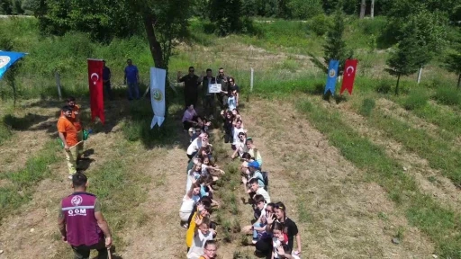 Çocuklara doğa sevgisi aşılayan etkinlik; &quot;Bir Sınıf Bir Orman&quot;
