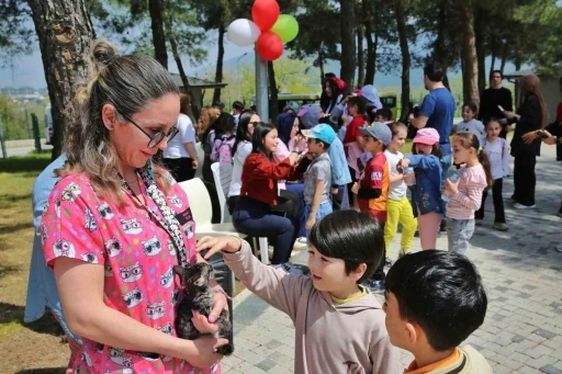 Çocuklara hayvan sevgisi aşılandı
