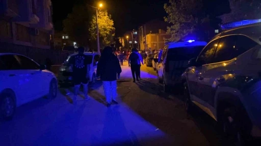 Çocukların kavgasına aileler de karıştı: 2 yaralı
