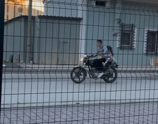 &Ccedil;ocukların plakasız motosikletle gezisi korkuttu
