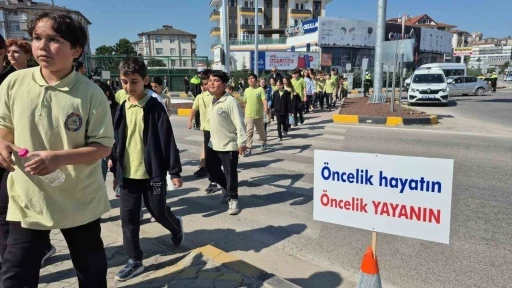 &Ccedil;ocukların Vali&rsquo;den ilgin&ccedil; talebi
