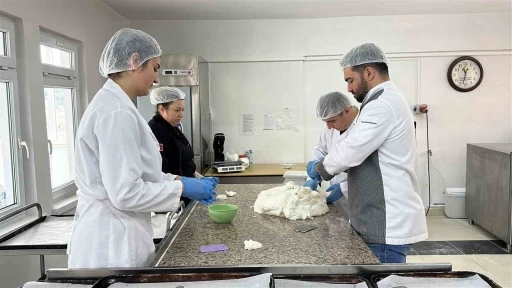 &Ccedil;&ouml;lyak hastalarına umut olan at&ouml;lye
