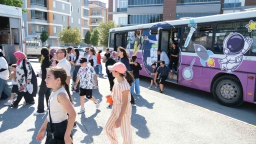 Çorum Belediyesi’nden 700 çocuğa lunapark sürprizi
