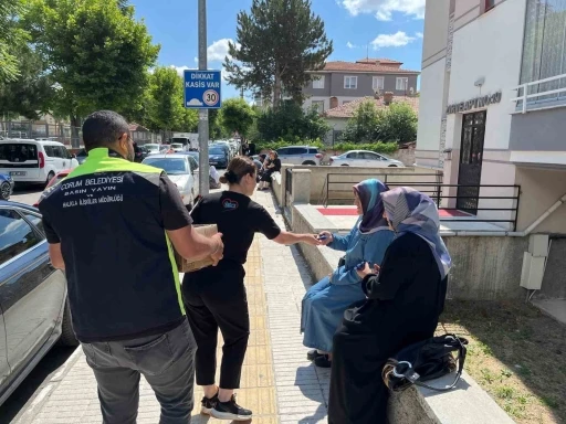 Çorum Belediyesi’nden YKS’ye giren adayların ailelerine dondurma ikramı
