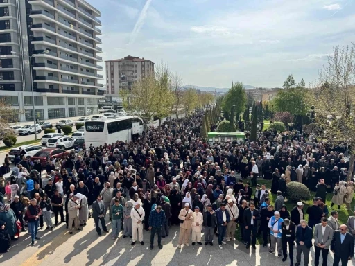 &Ccedil;orum&rsquo;da 325 hacı adayı dualarla uğurlandı
