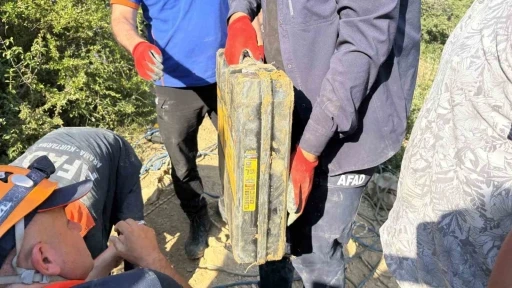 &Ccedil;orum&rsquo;da bir kişinin kaybolduğu mağaranın i&ccedil;i g&ouml;r&uuml;nt&uuml;lendi
