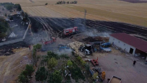 Çorum’da elektrik direğinden çıkan kıvılcım yangına sebep oldu
