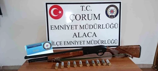 &Ccedil;orum&rsquo;da evinin penceresinden ateş a&ccedil;an şahıs polisleri harakete ge&ccedil;irdi
