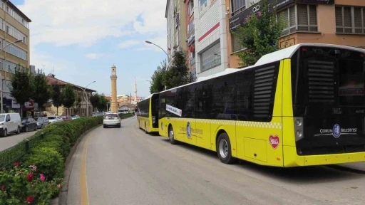 &Ccedil;orum&rsquo;da halk otob&uuml;sleri 1 yılda 4 milyon kilometre yol katetti
