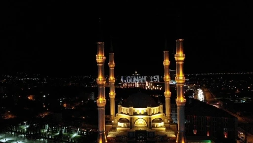 Çorum’da Kadir Gecesi dualarla idrak edildi
