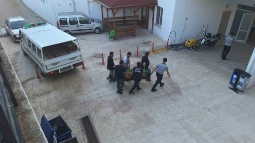 &Ccedil;orum&rsquo;da kamyonla &ccedil;arpışan motosikletin s&uuml;r&uuml;c&uuml;s&uuml; hayatını kaybetti
