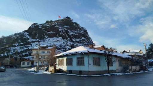 &Ccedil;orum&rsquo;da kar yağışı etkili oldu
