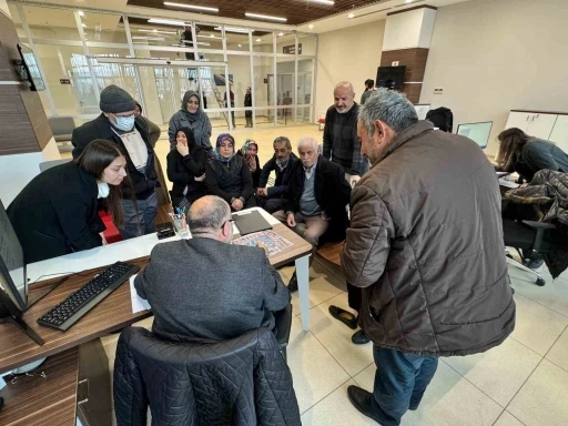 Çorum’da kentsel dönüşüme girecek mahalledeki vatandaşlarla görüşmeler başladı
