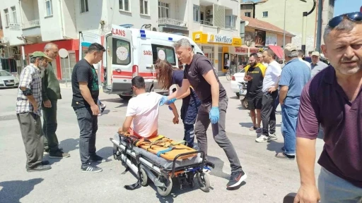 Çorum’da otomobil ile motosiklet çarpıştı: 1 yaralı
