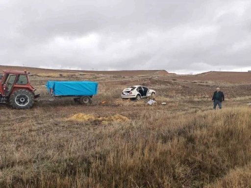 Çorum’da otomobil şarampole yuvarlandı: 2 yaralı
