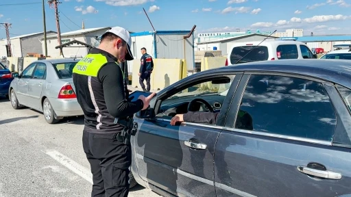 &Ccedil;orum&rsquo;da polis ekipleri bayram &ouml;ncesi denetimlerini arttırdı
